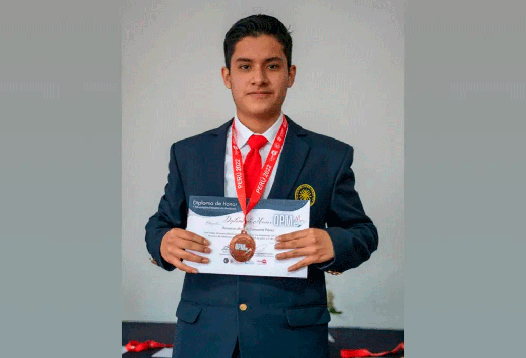 Estudiante del COAR Lambayeque cursará Carrera de Medicina en Cayetano gracias a Beca Alumni